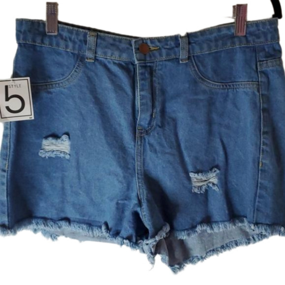 🍁New Distressed Jean Shorts Size XL - Picture 3 of 4